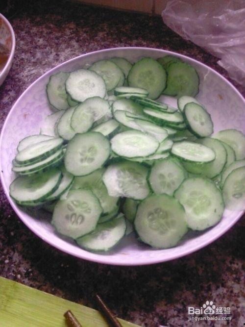 蛇皮瓜怎样炒吃,家常美味新尝试